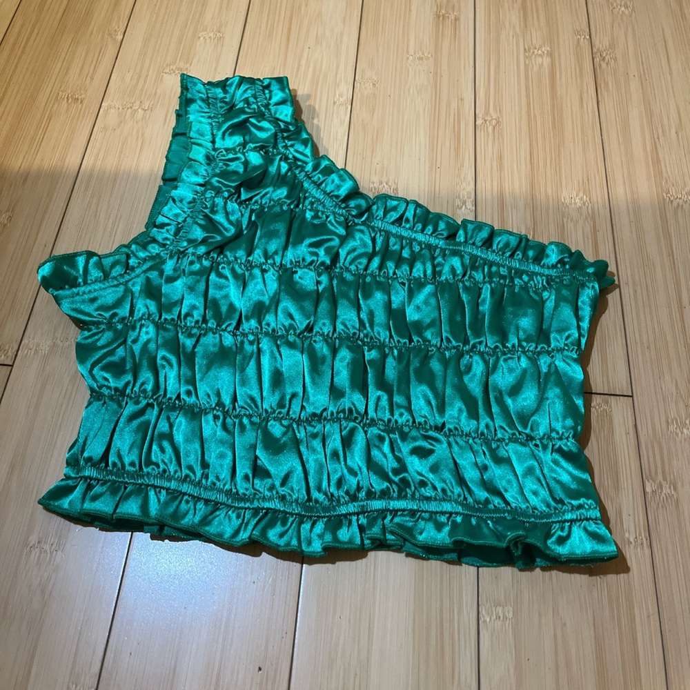 green cropped top